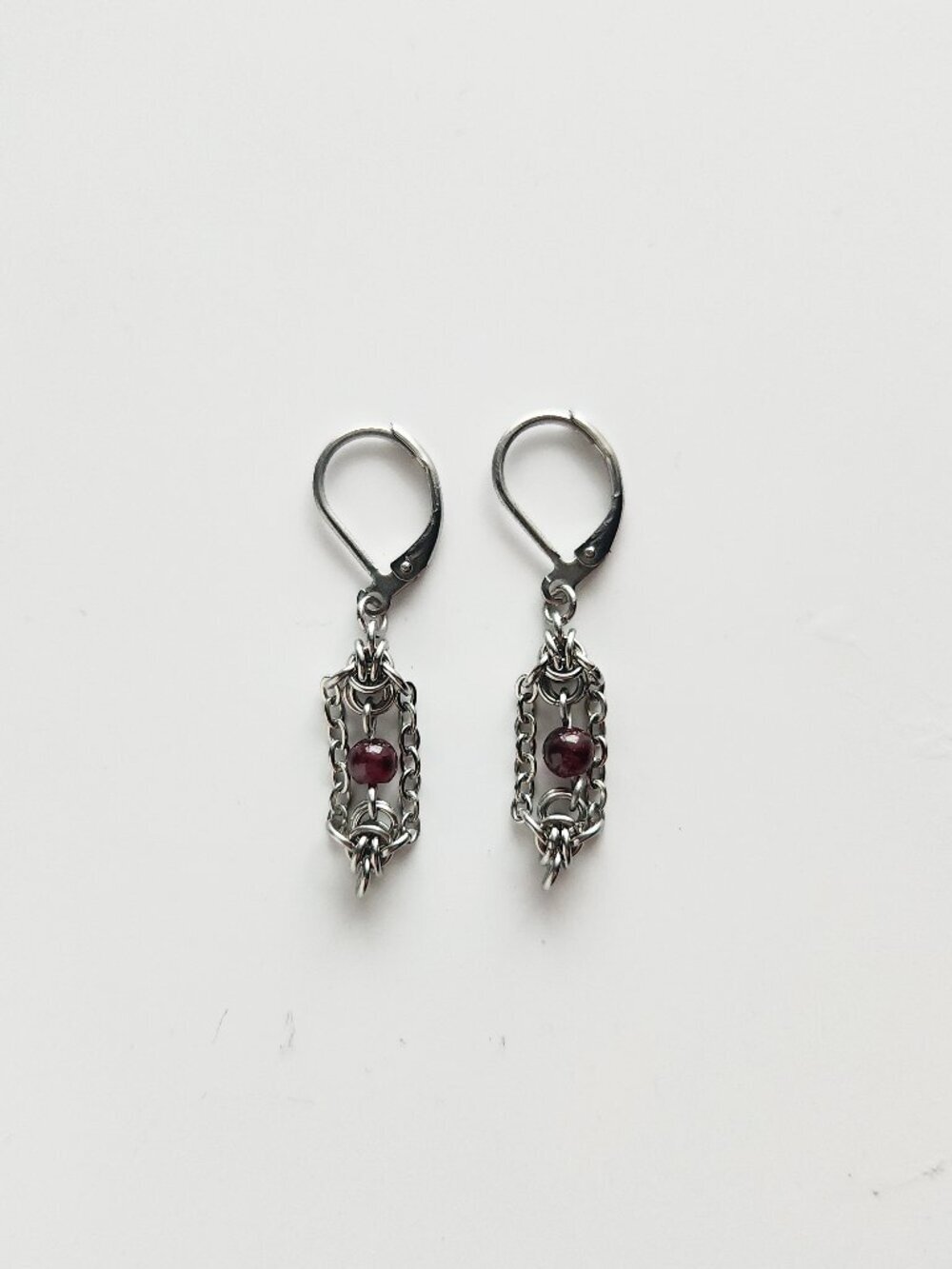 Vintage Victorian style silver and red garnet leverback earrings - Picture 4 of 7